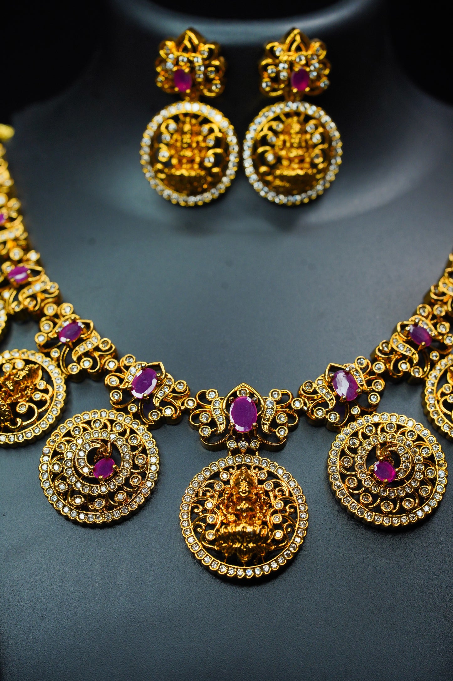 Ruby Short Bottu Necklace
