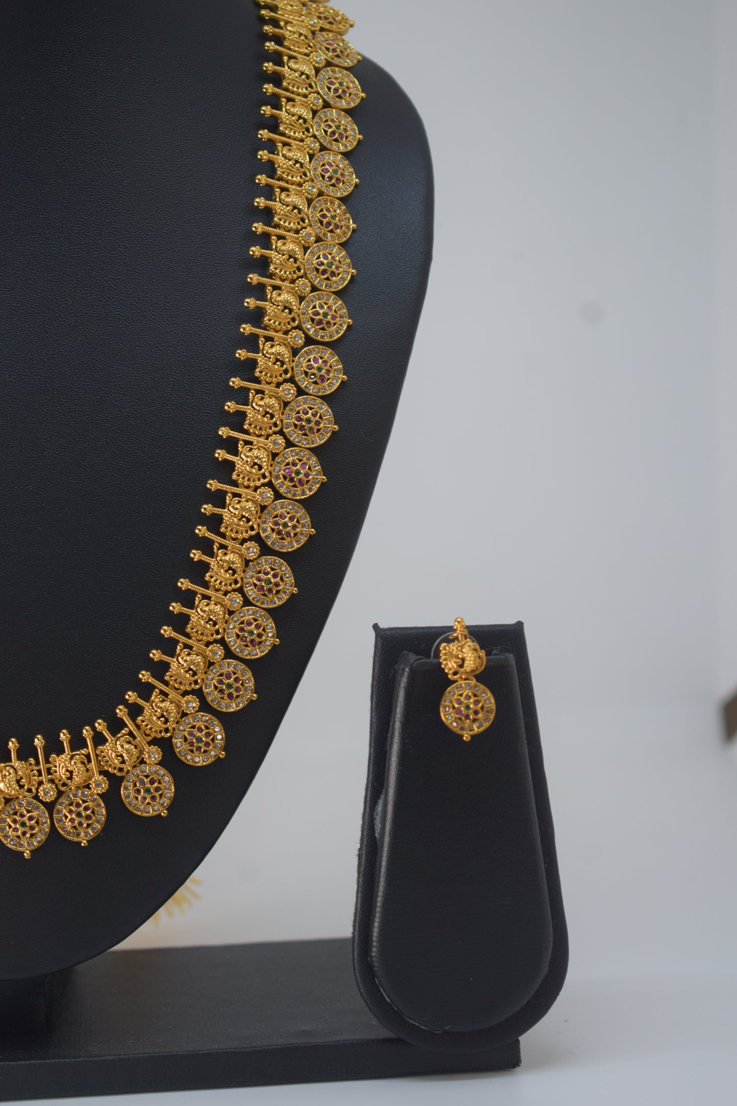 Medium Length Bottu Maala