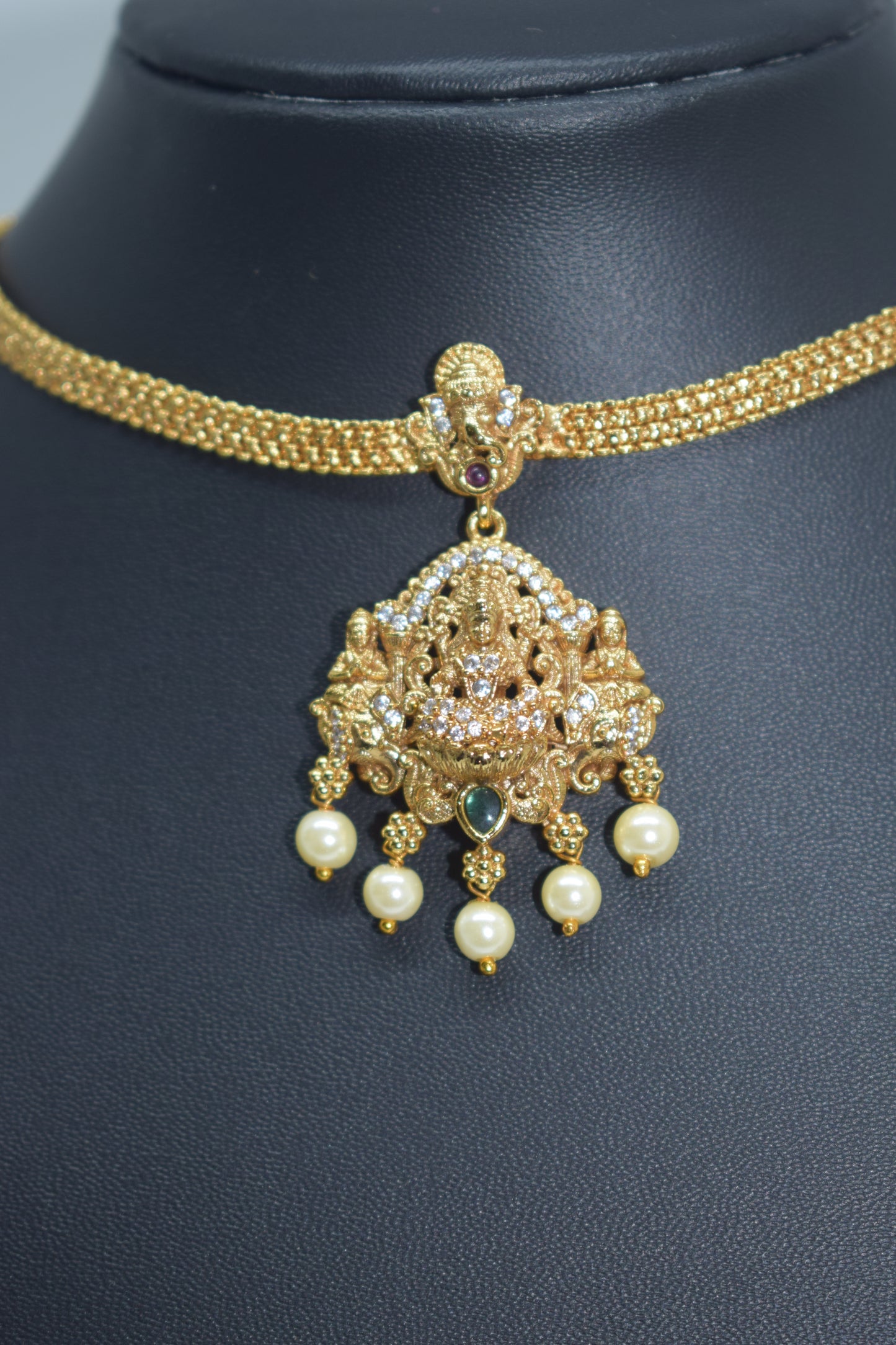 Short chain with lakshmi locket