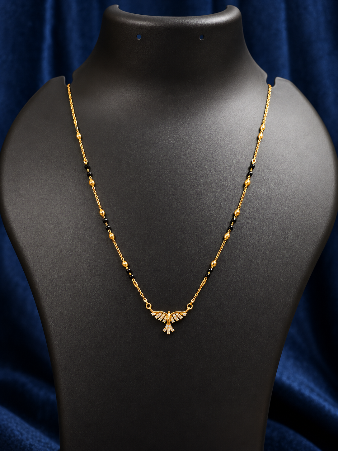 Fan Pendant Mangalsutra Chain