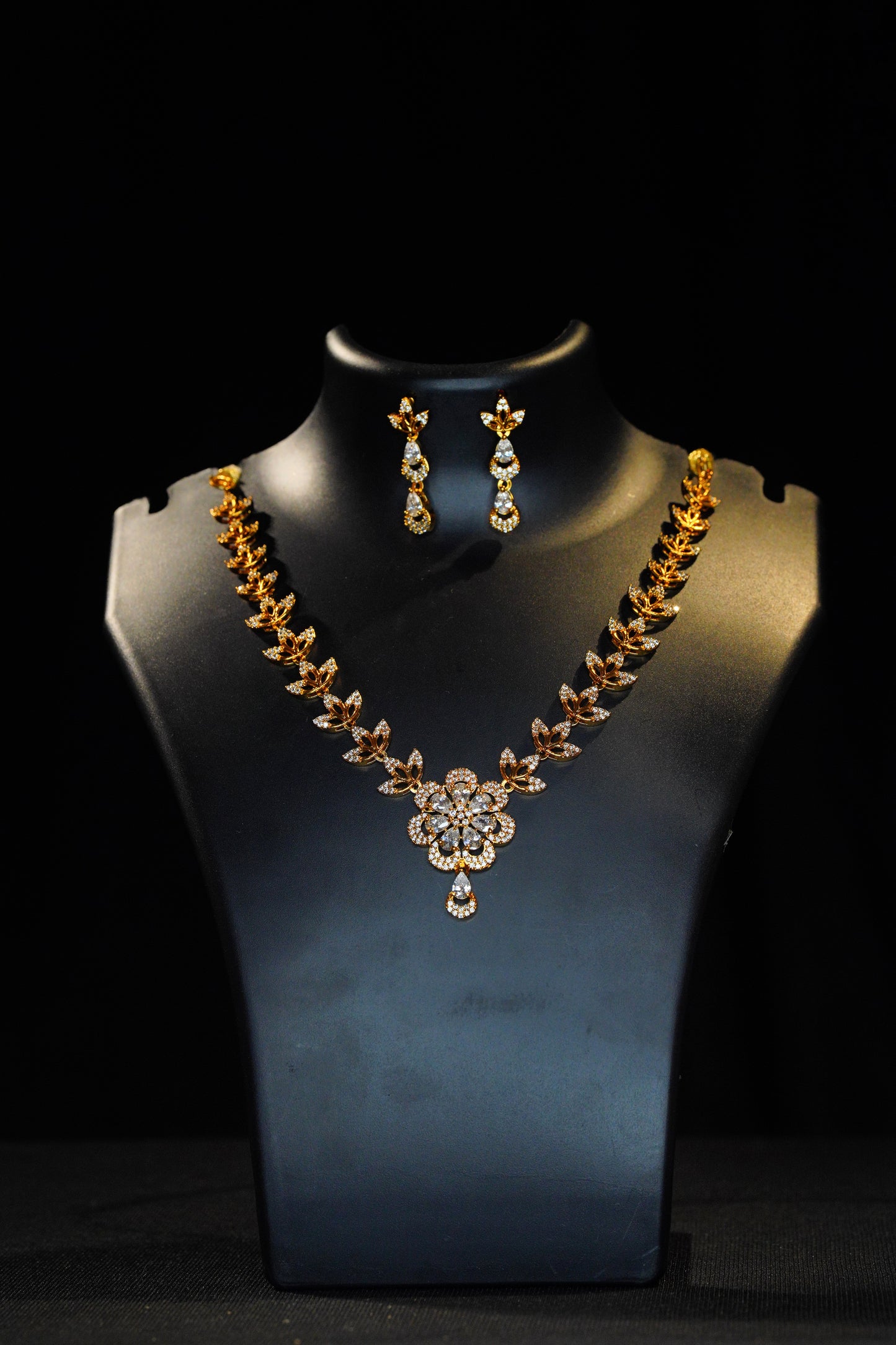 White flower necklace