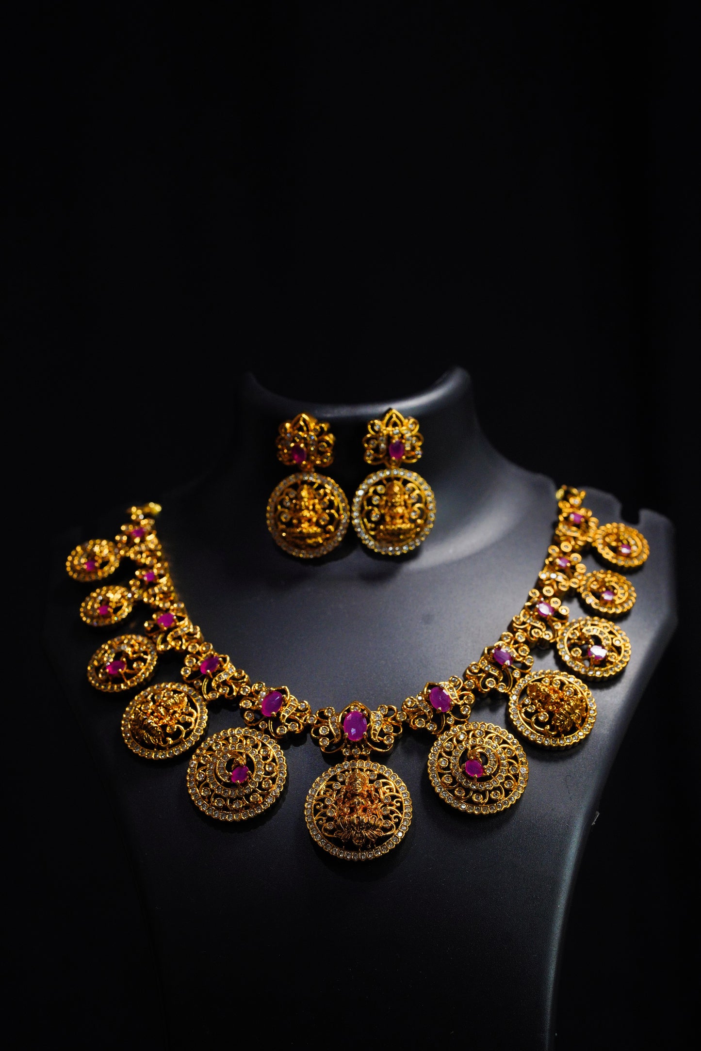 Ruby Short Bottu Necklace