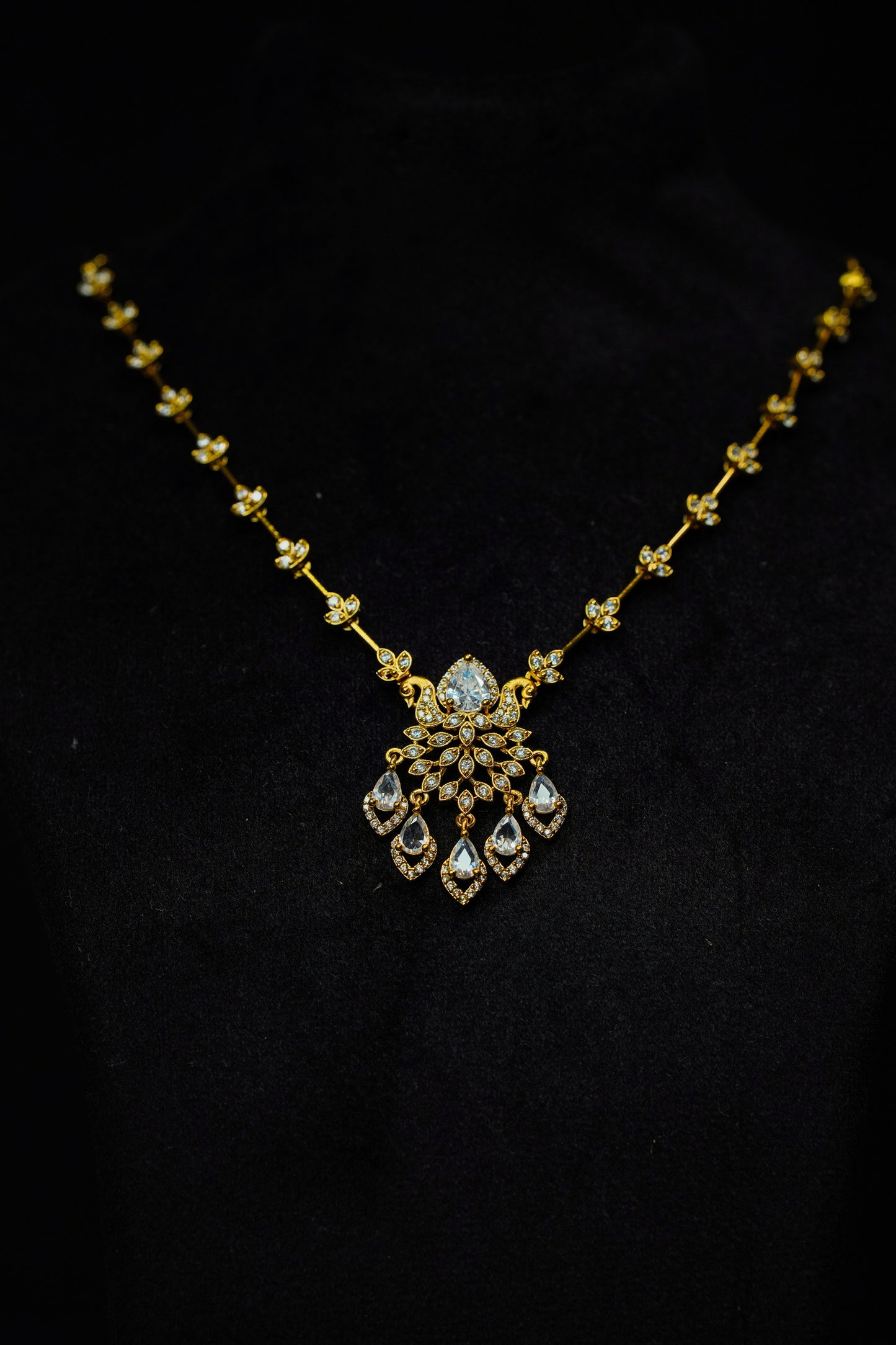 Stylish White stones necklace