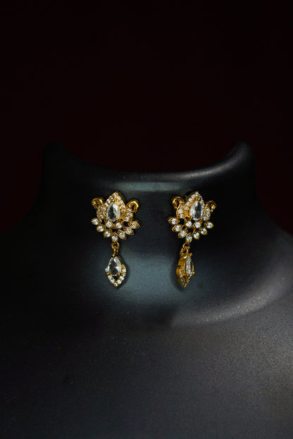 Stylish White stones necklace