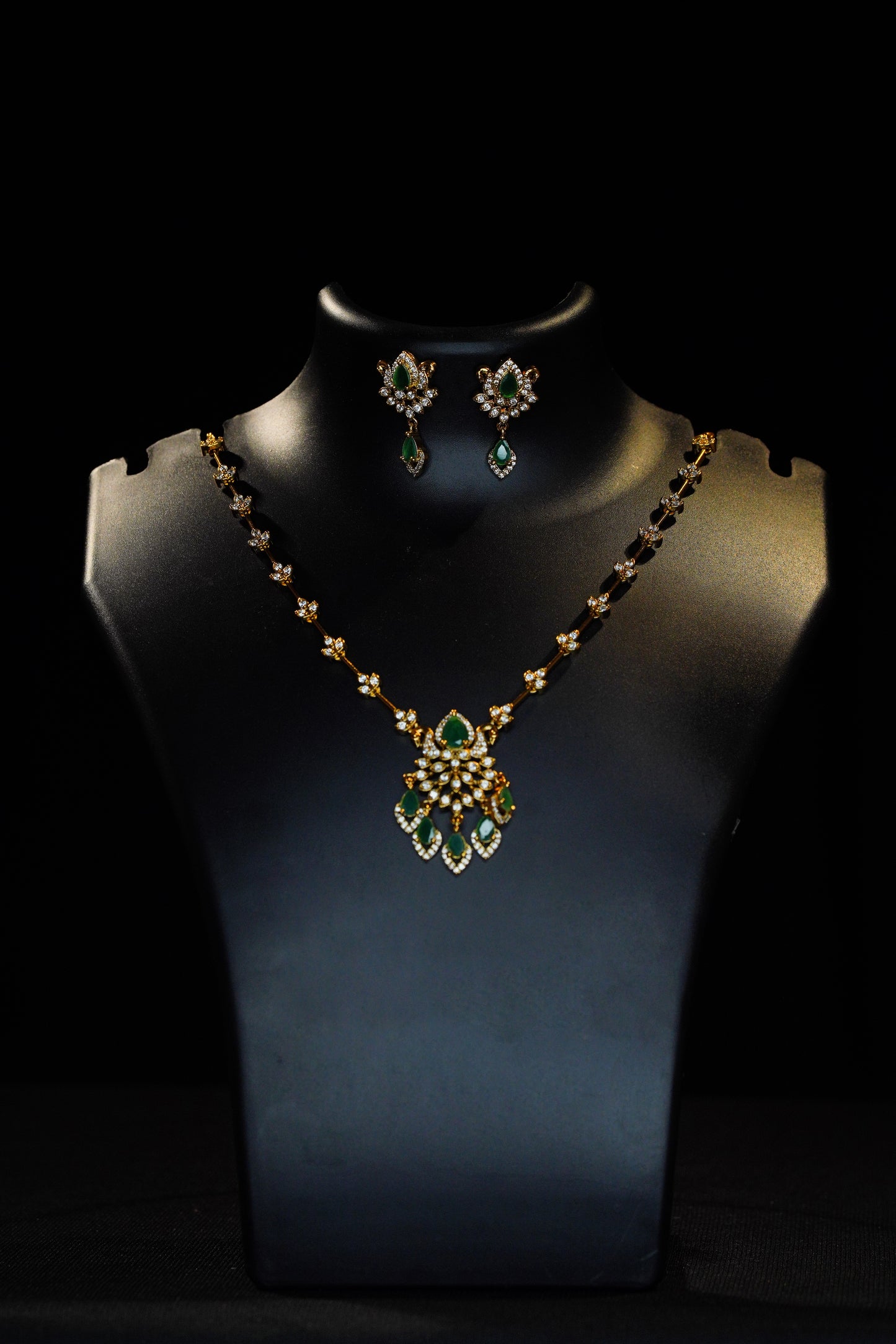 Stylish White green necklace