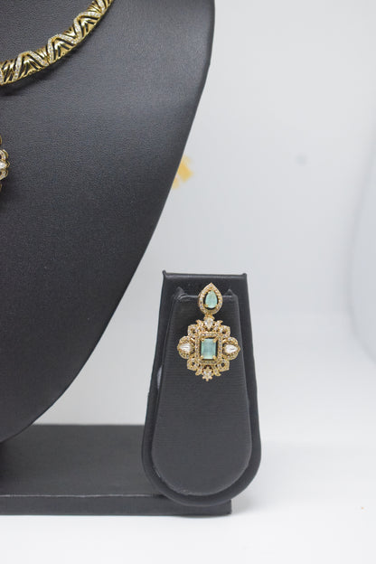 Hasli Model Necklace Set