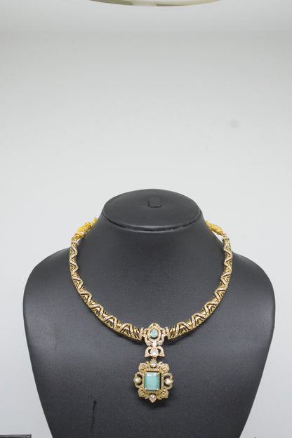 Hasli Model Necklace Set