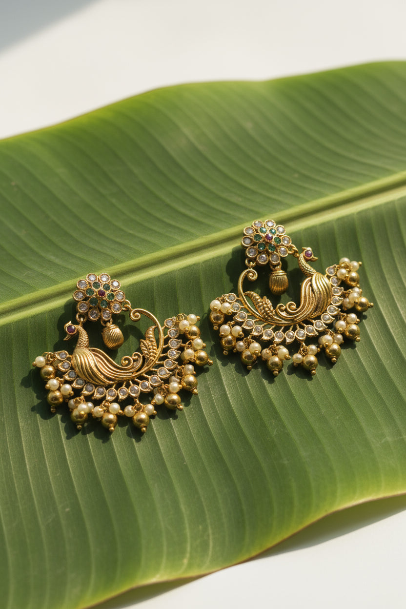 Golden Swan chandbalis