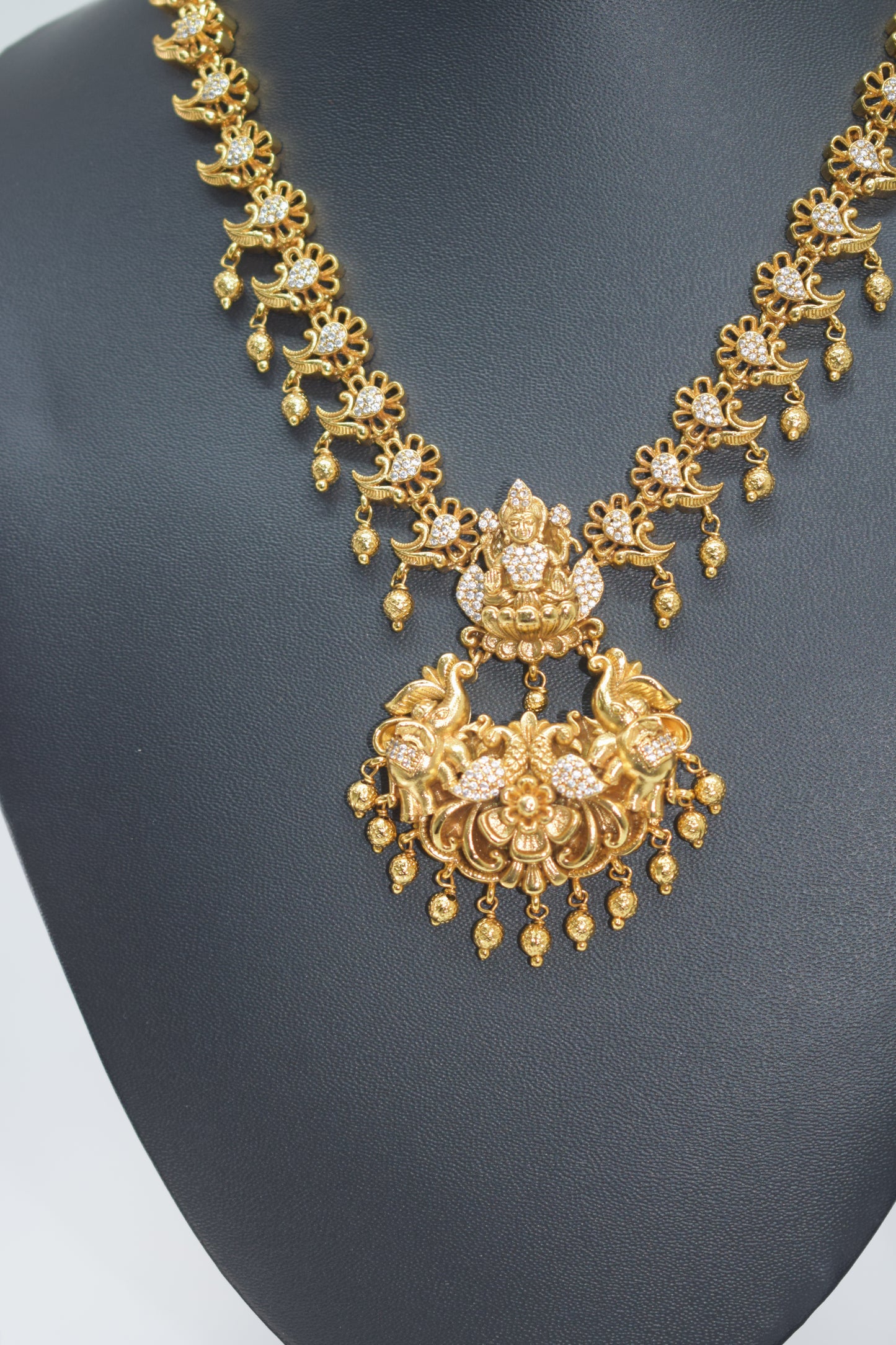 Lakshmi 3D necklace set