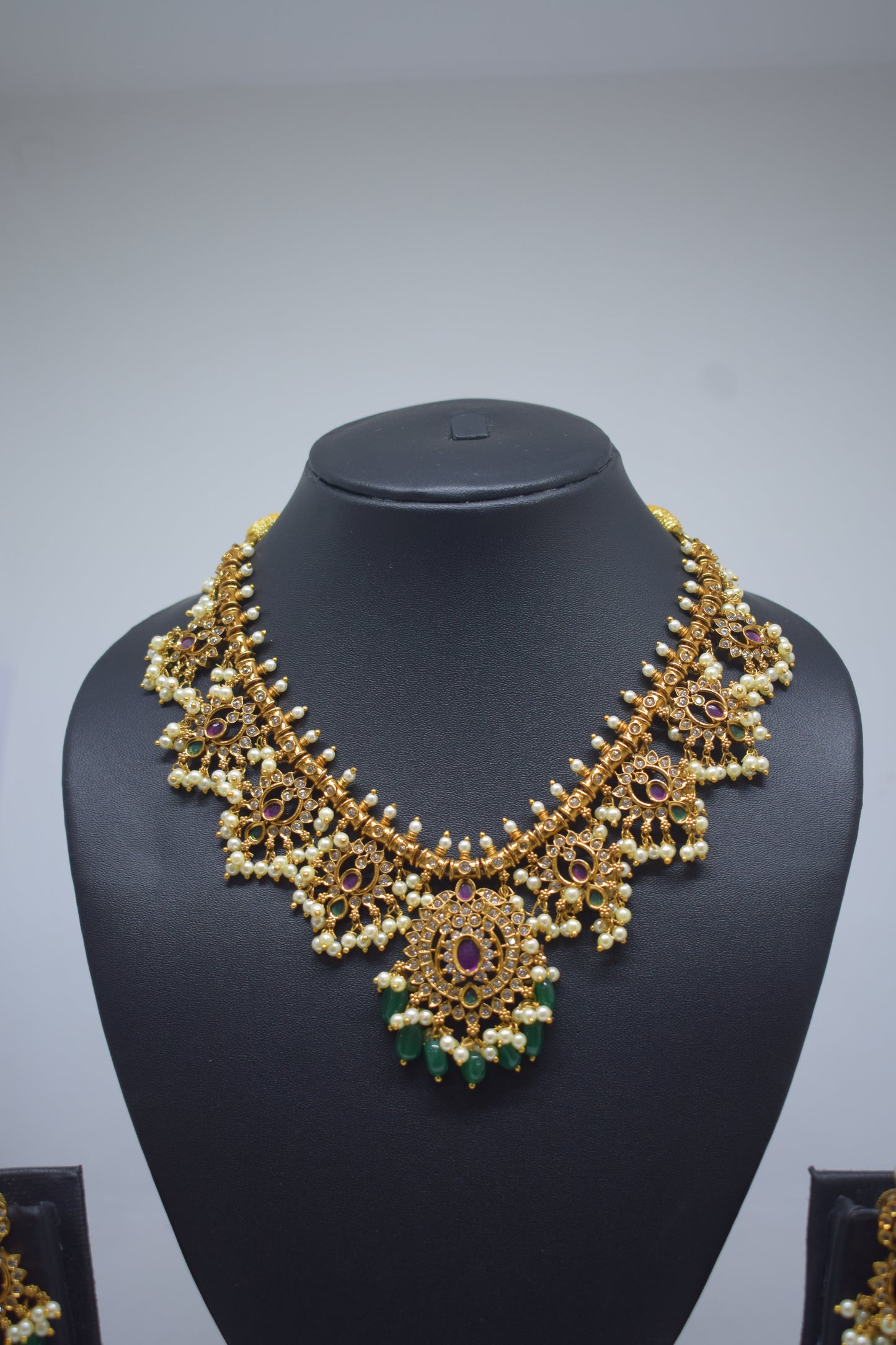 Short Gutta poosalu necklace set