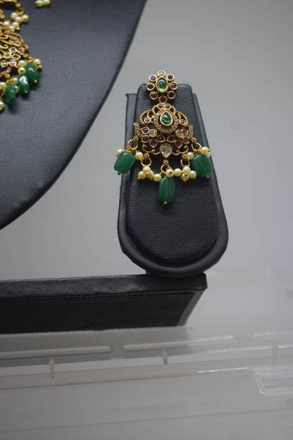 Multicolour necklace set