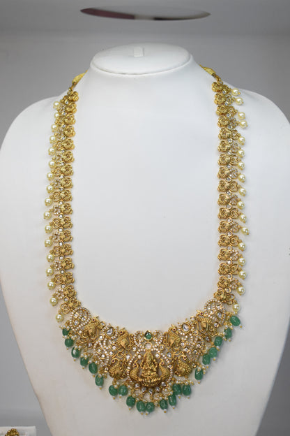 Long Chain with 3D Design with earrings