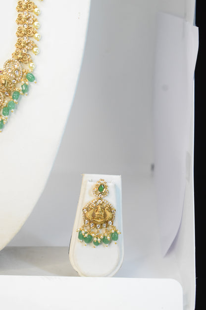 Long Chain with 3D Design with earrings