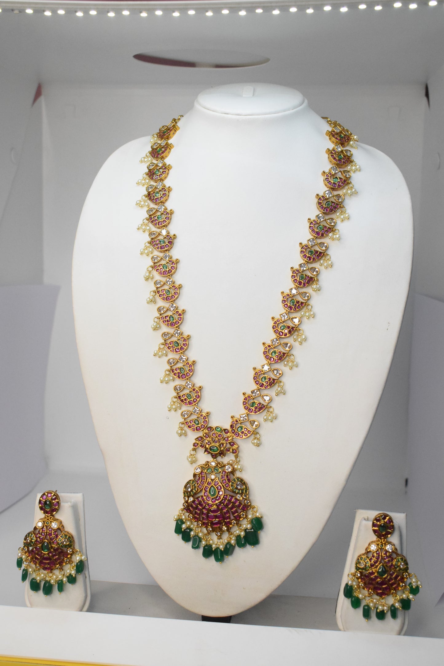 Long Chain With Earrings