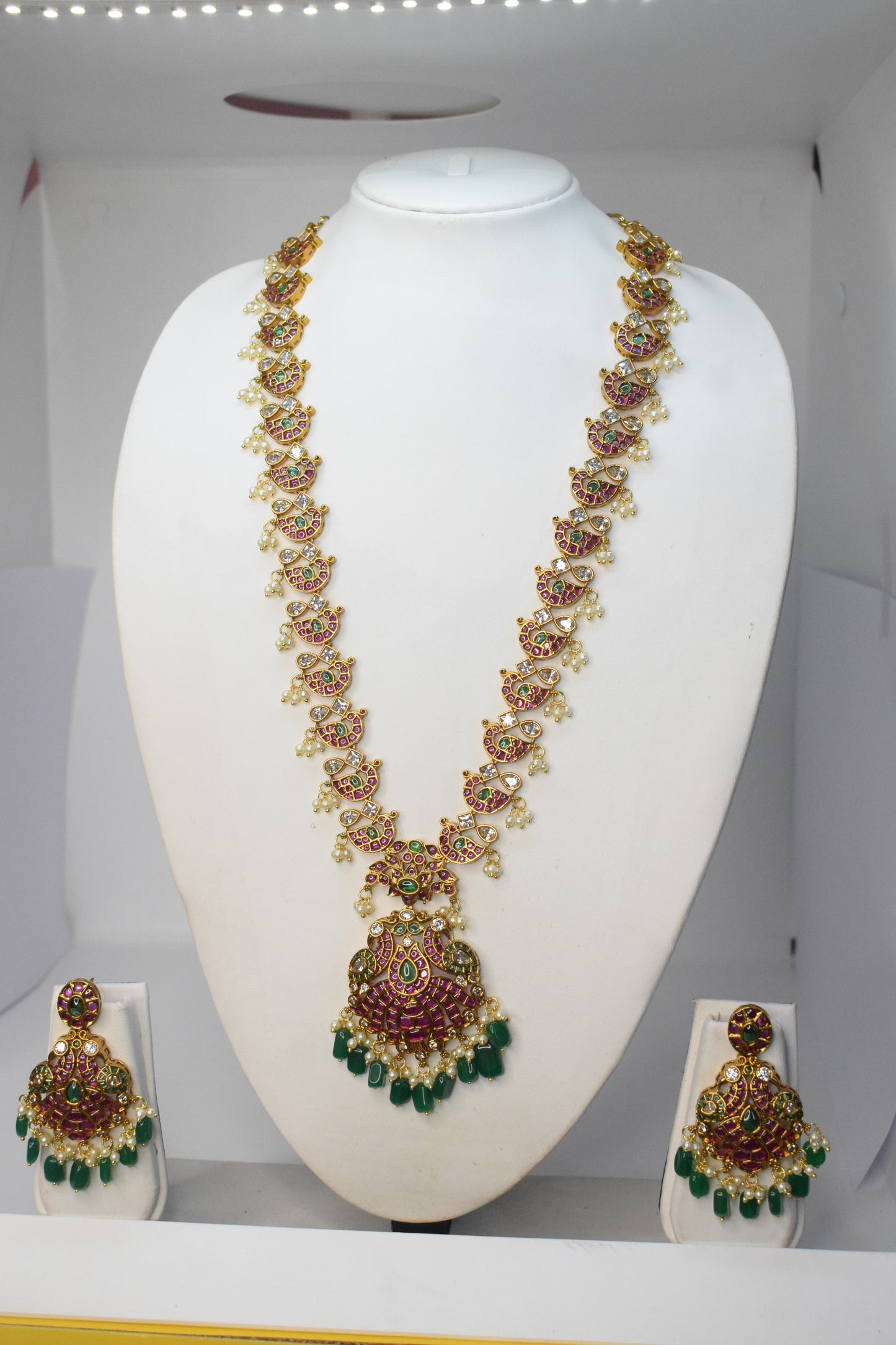 Long Chain With Earrings