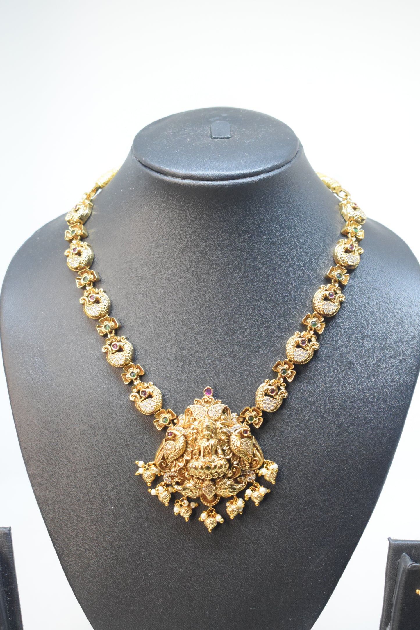Short 3D Lakshmi Necklace Set