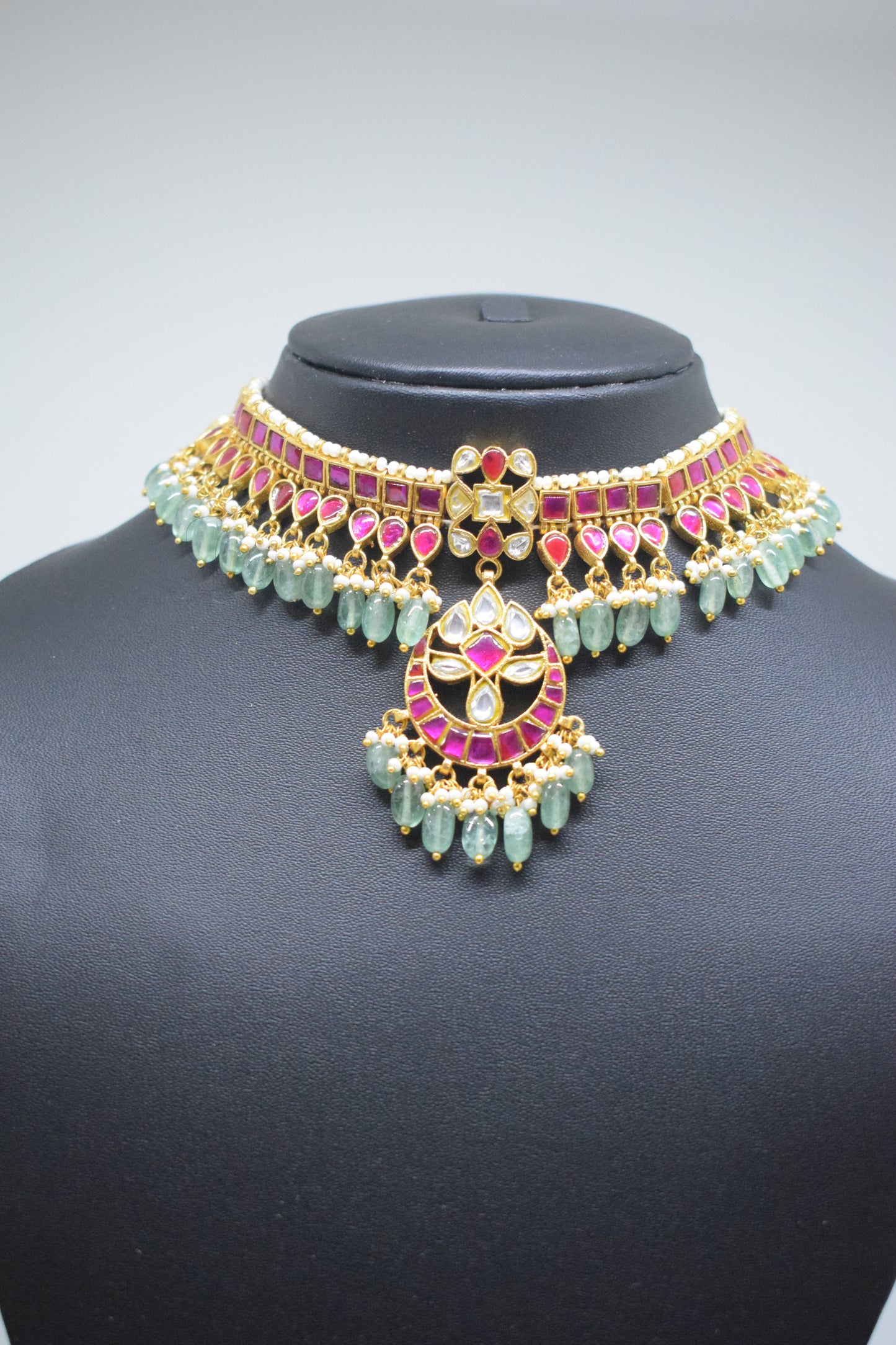Jadau Kundan Choker