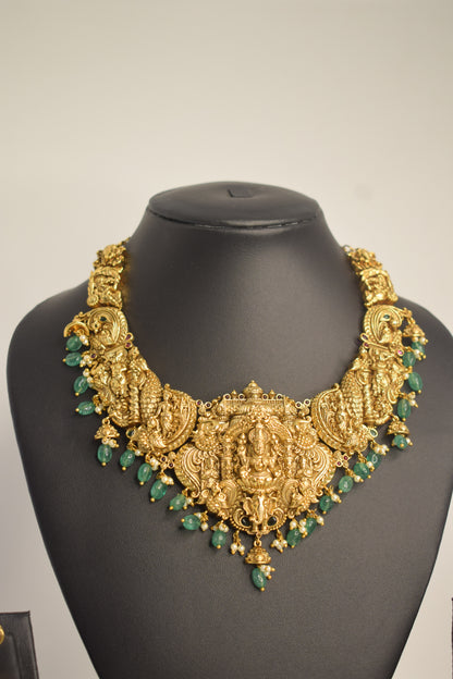 3D Short heavy Choker-Green beads