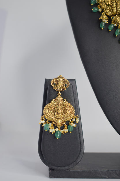 3D Short heavy Choker-Green beads