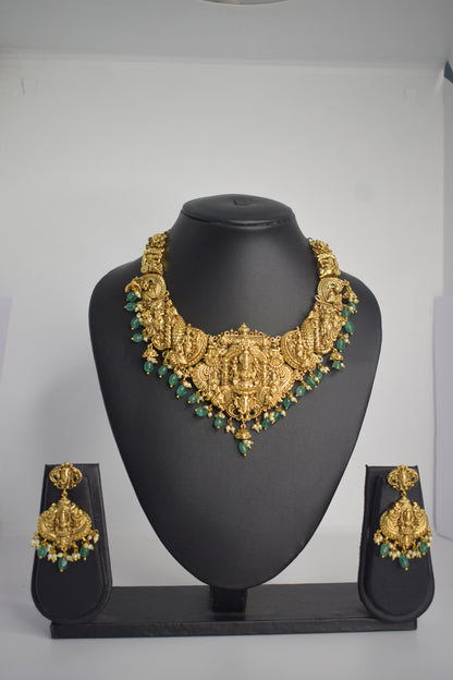 3D Short heavy Choker-Green beads