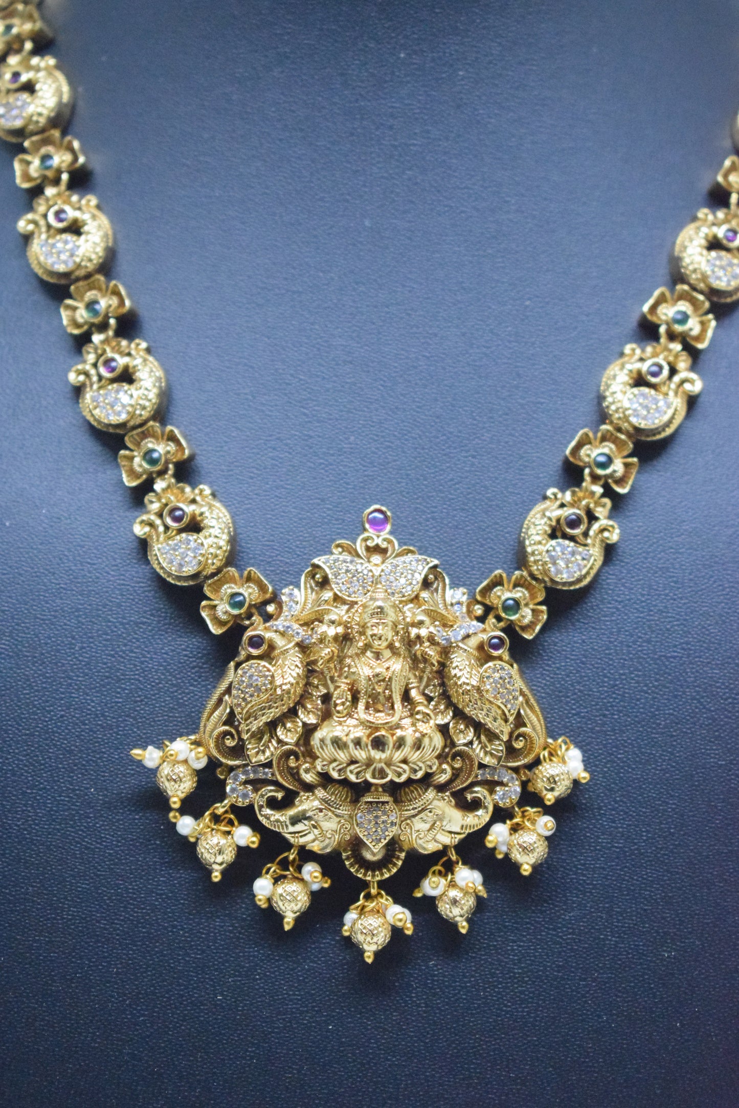 Temple Necklace Set