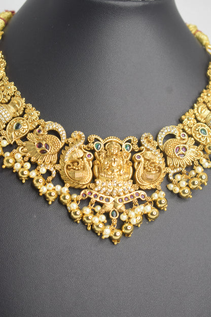 3D Short Choker - Pearls