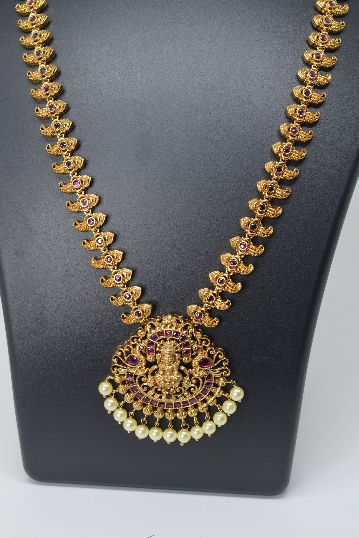 Temple chain with locket-1