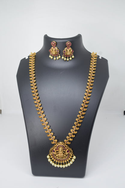 Temple chain with locket-1