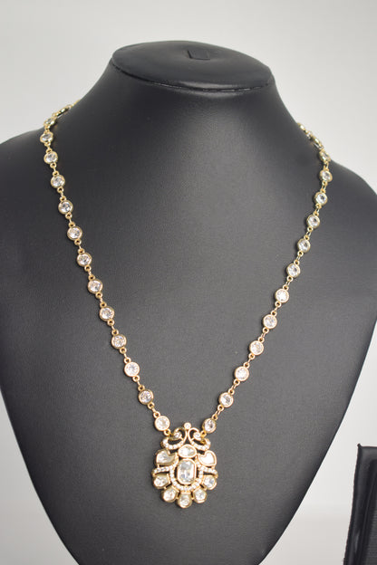 trendy white stones necklace
