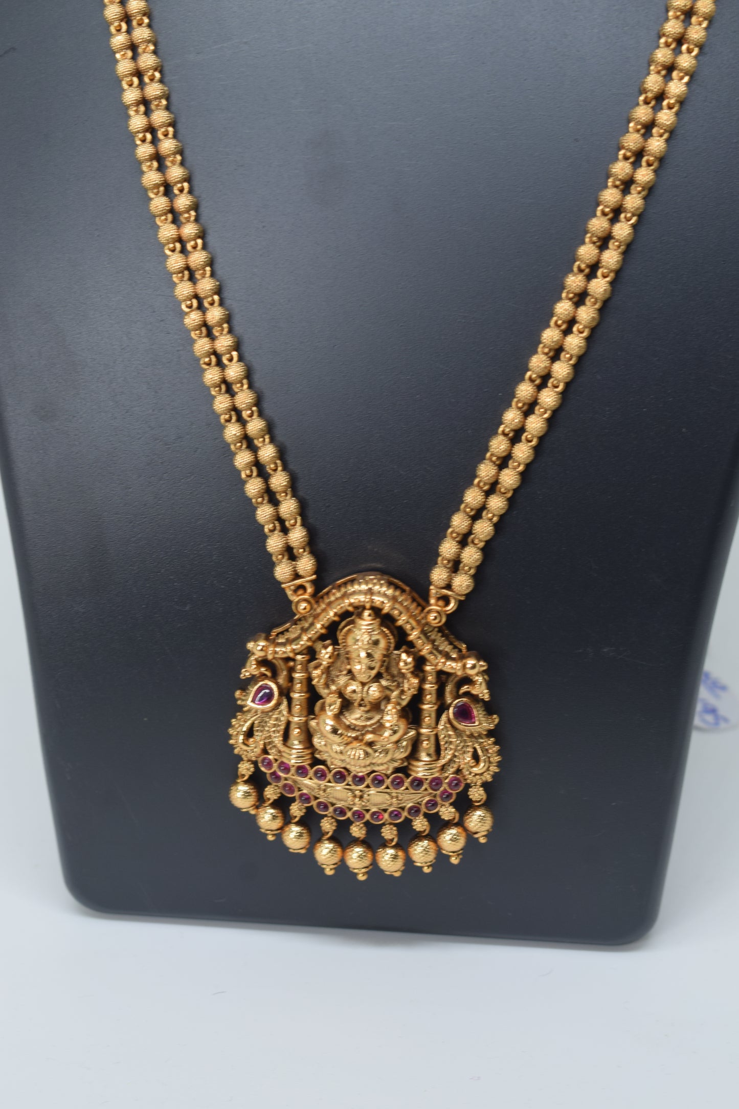 Long chain with locket-3