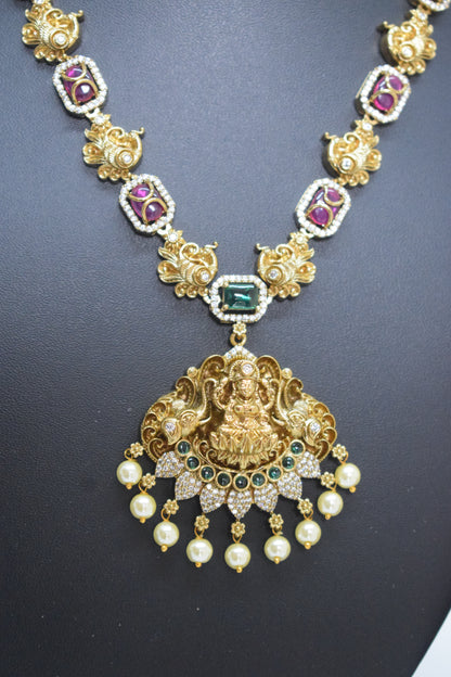 Temple Necklace Set