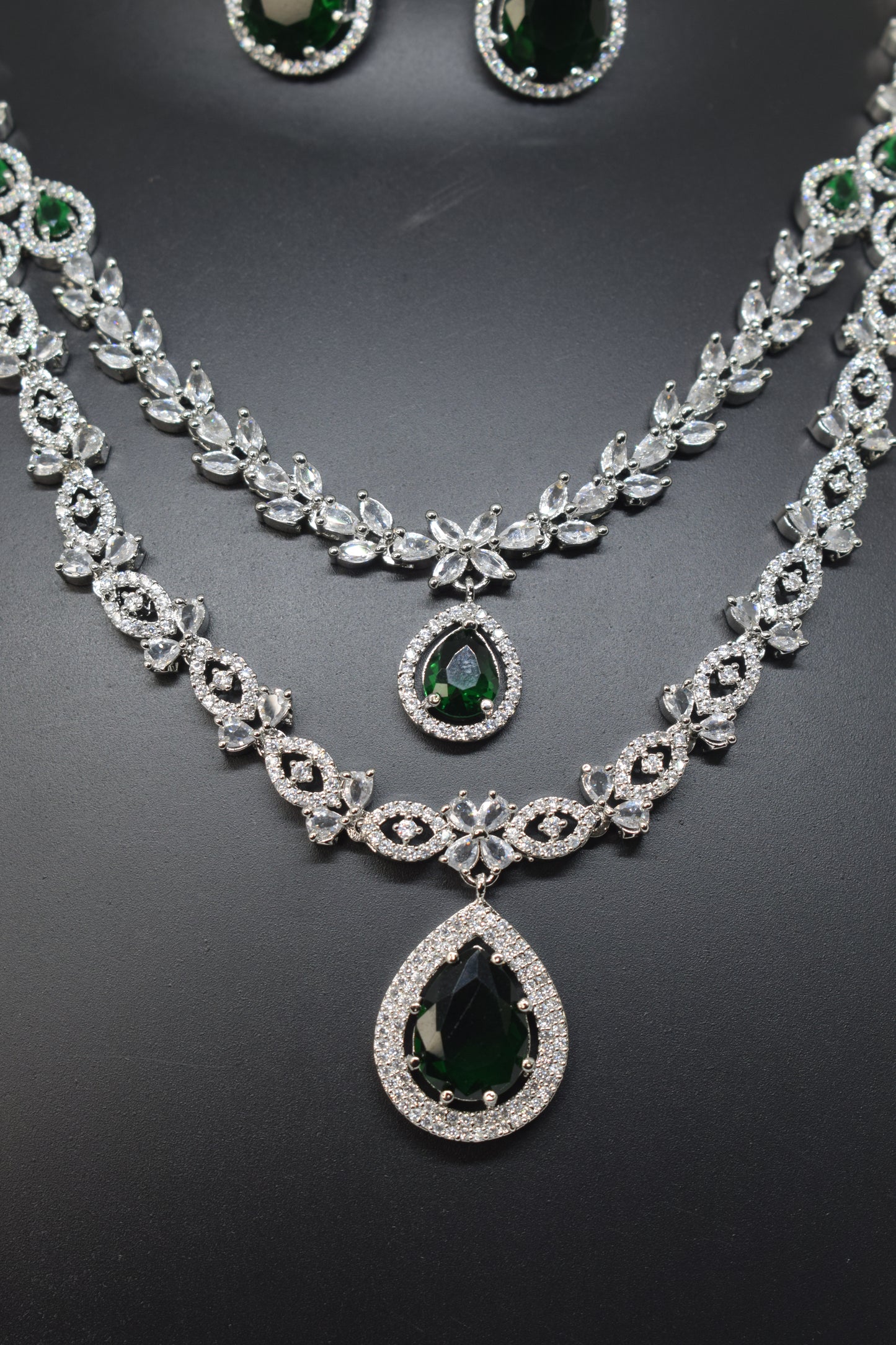 Zircon white green Necklace-1