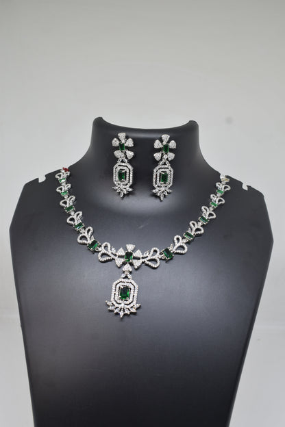 Zircon white green Necklace-2