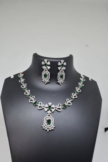 Zircon white green Necklace-2