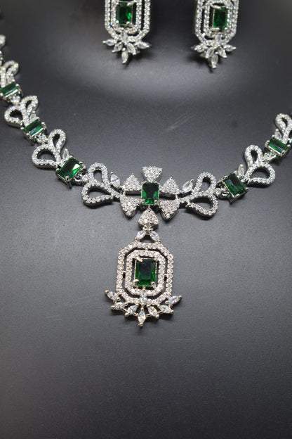 Zircon white green Necklace-2