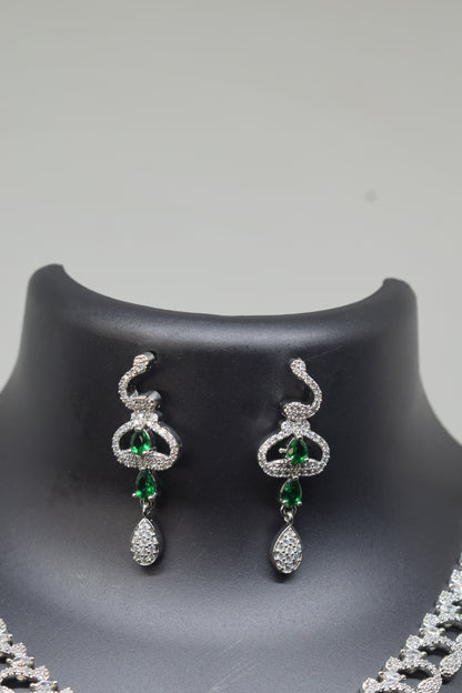 Zircon white green Necklace-3