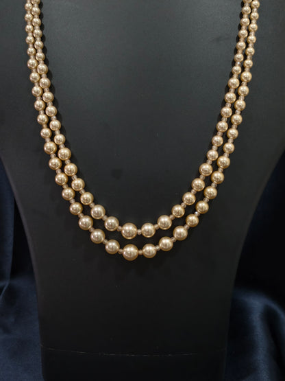 2 Layered pearls-off white