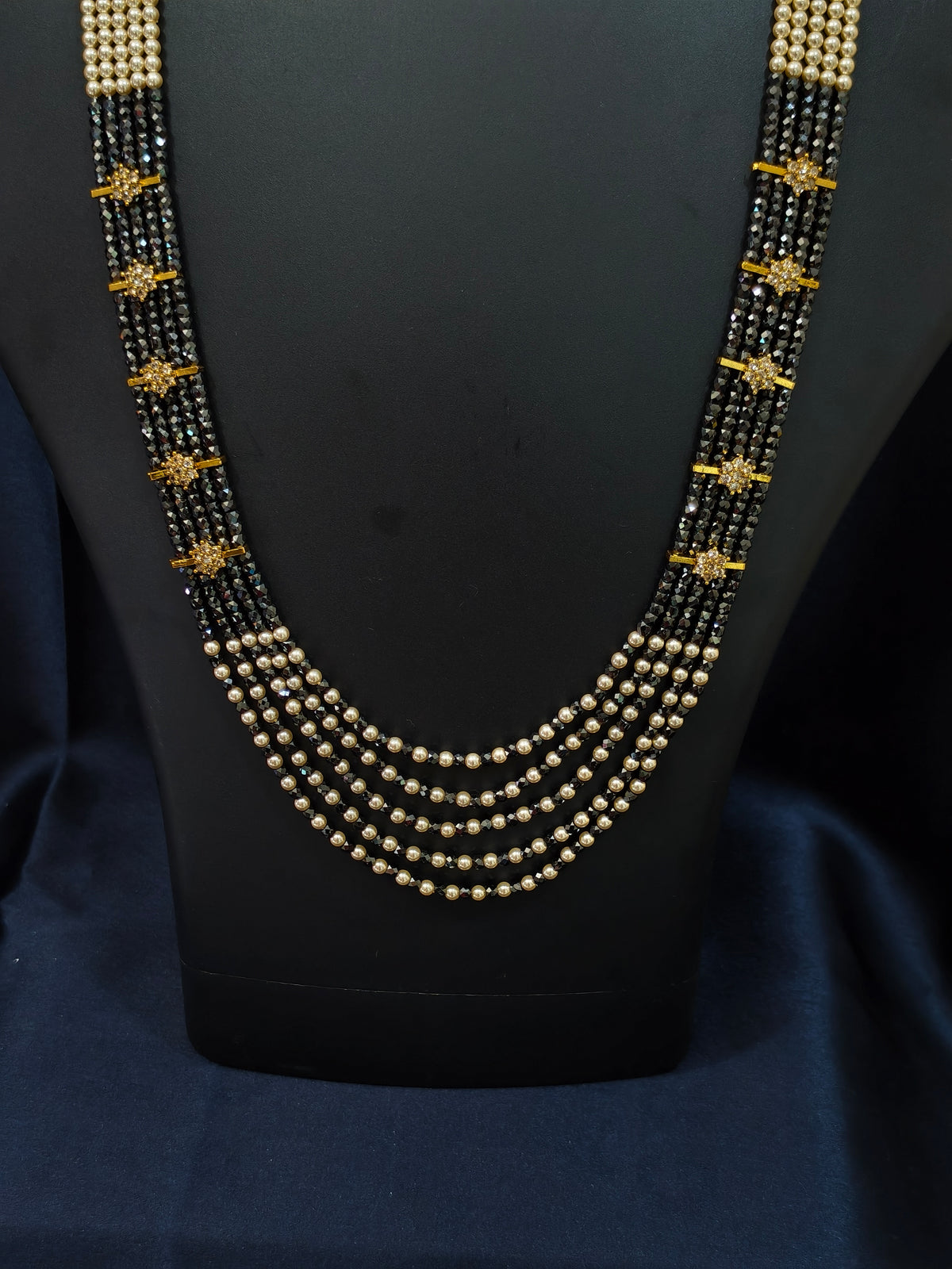 5 Layered Pearl Chain-Black