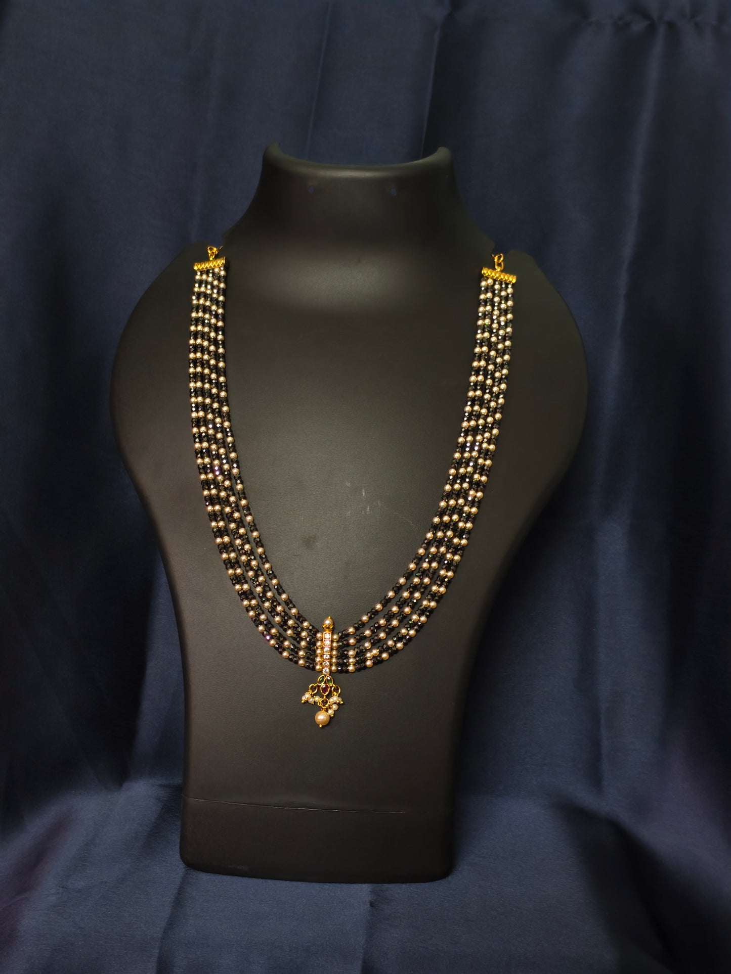 Black Bead Pendant Necklace