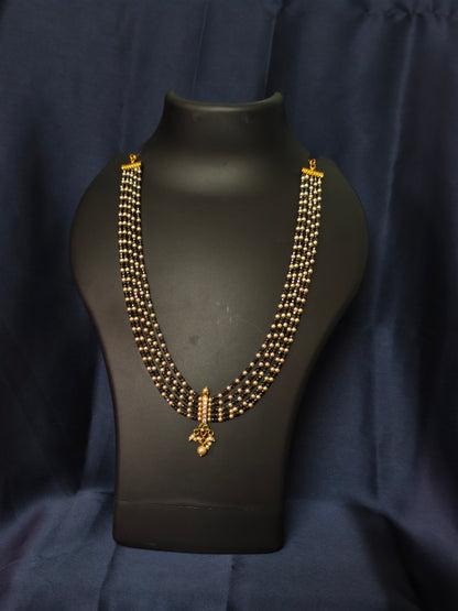 Black Bead Pendant Necklace