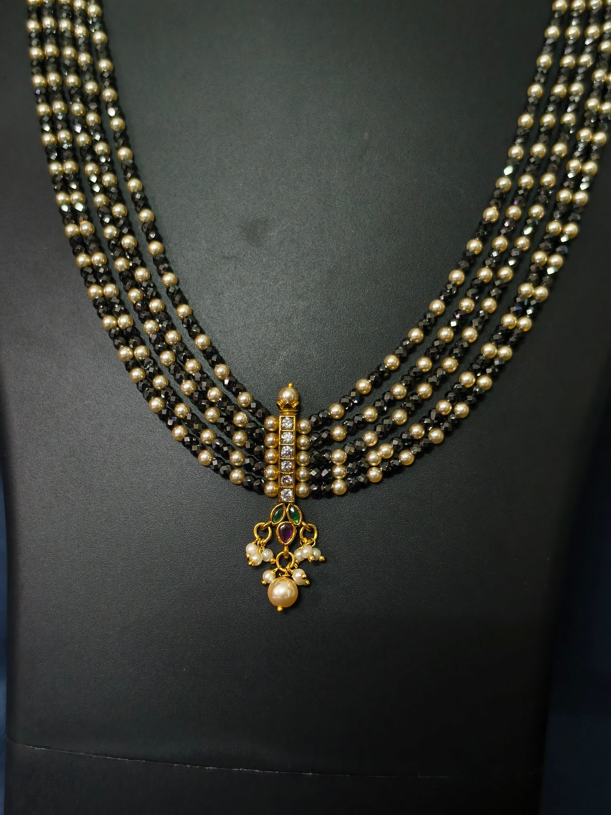 Black Bead Pendant Necklace