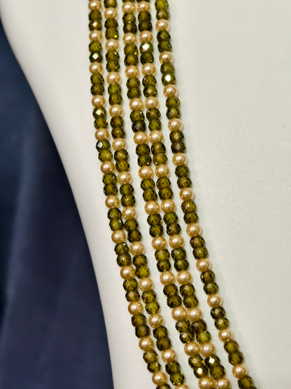 Mehendi Green Bead Pendant Necklace
