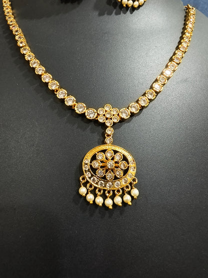 Vintage White Stone Necklace Set