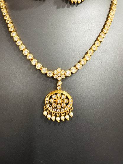 Vintage White Stone Necklace Set