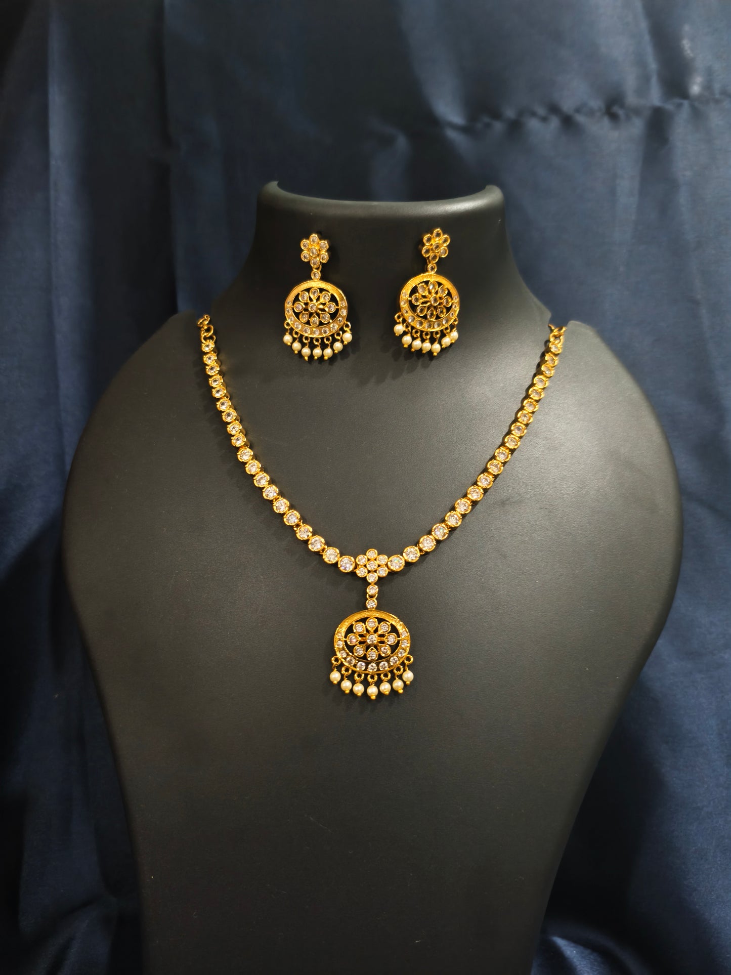 Vintage White Stone Necklace Set