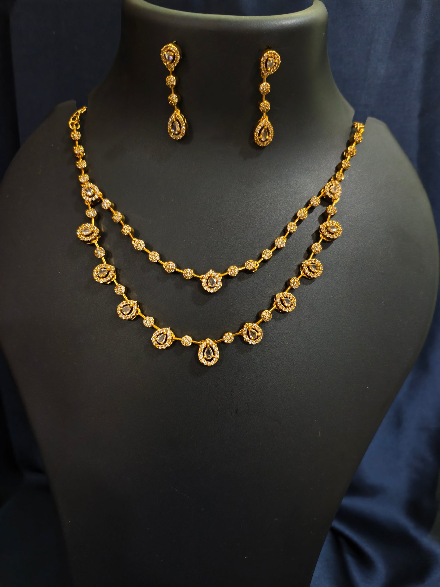 White Halo Double Layer Necklace Set