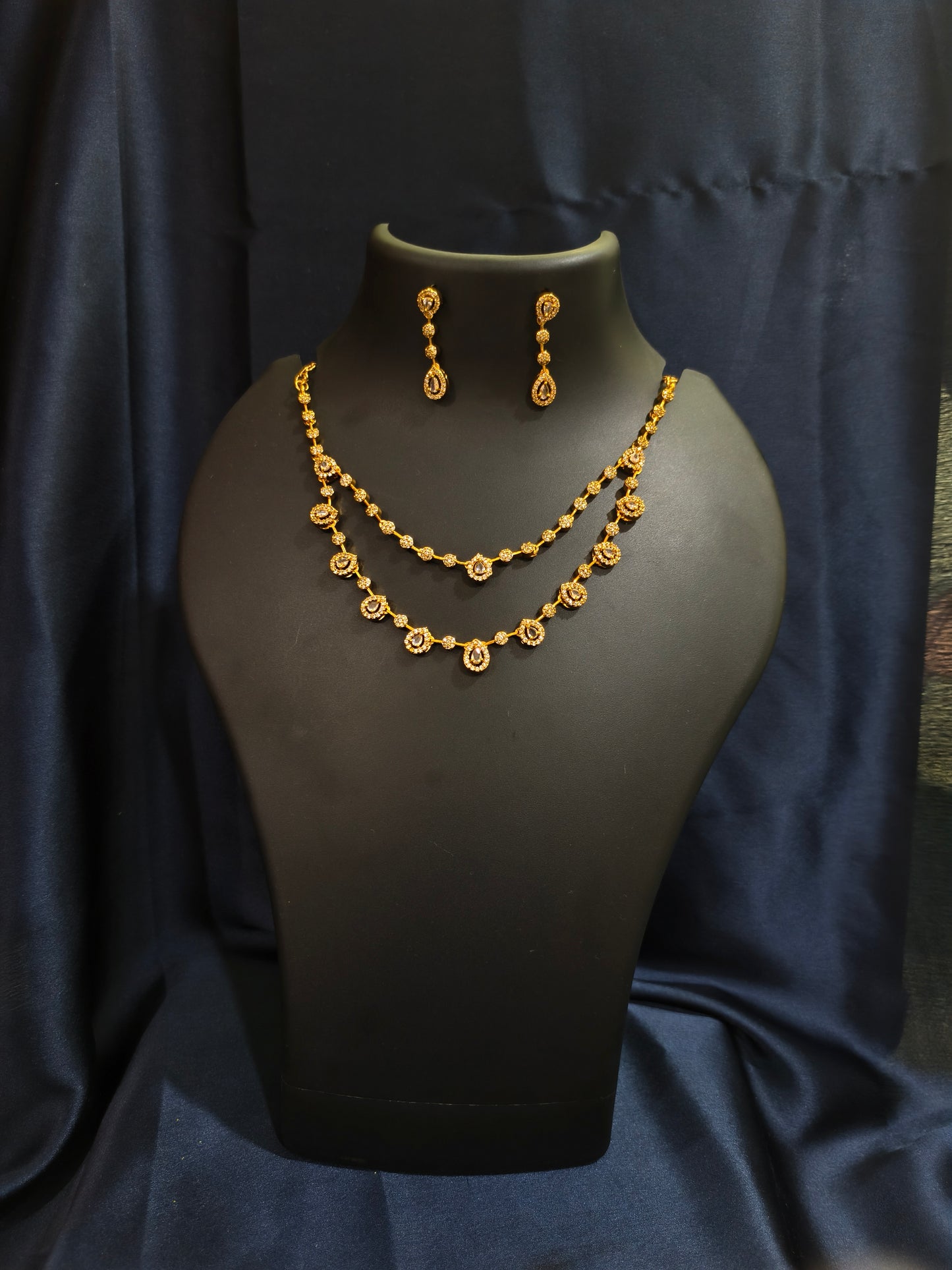 White Halo Double Layer Necklace Set