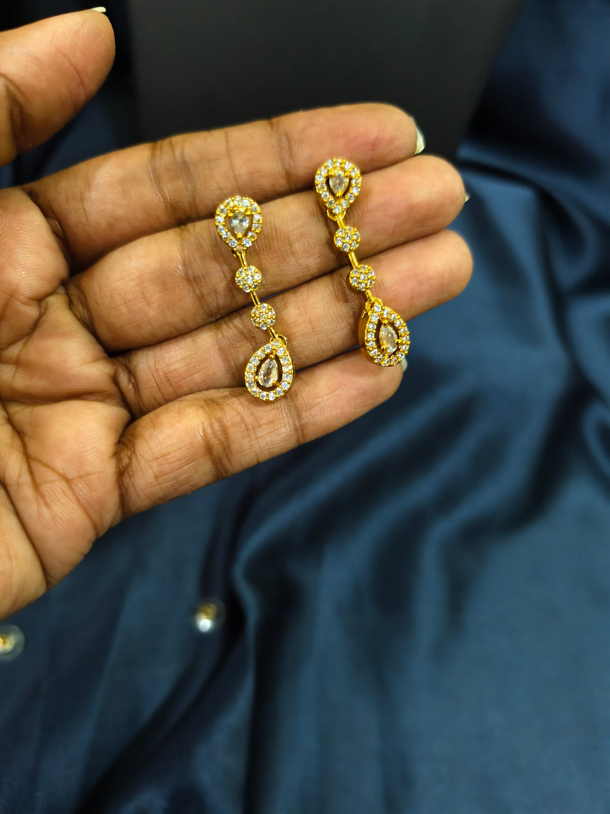 White Halo Double Layer Necklace Set