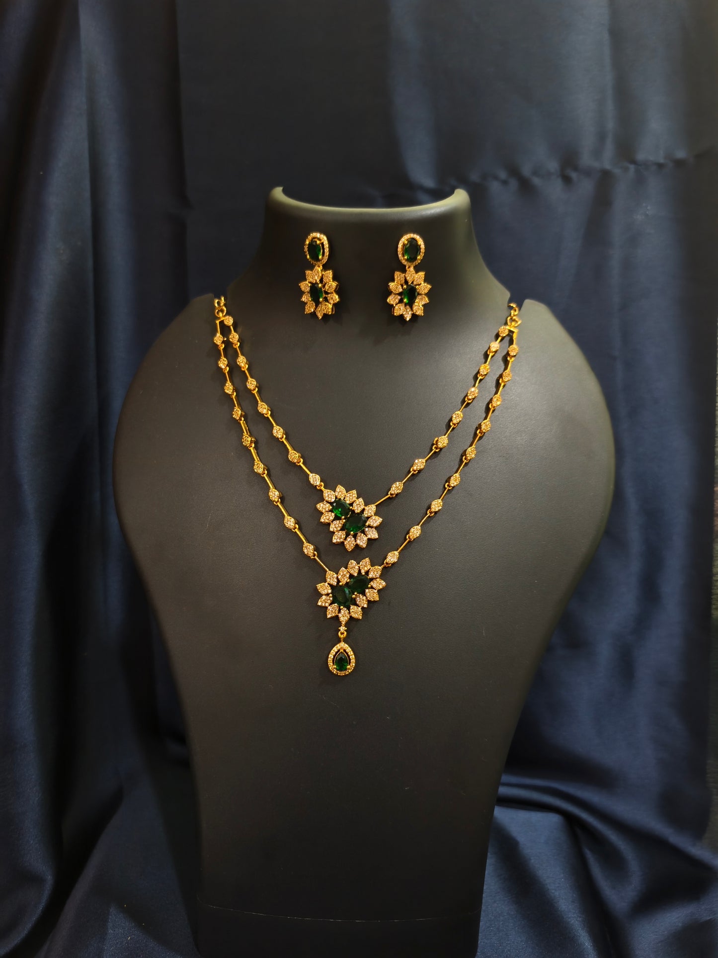 Green Starburst Double Layer Necklace Set