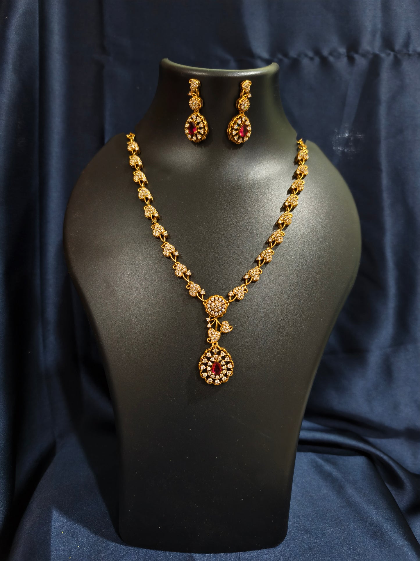 Ruby Floral Pendant Necklace Set
